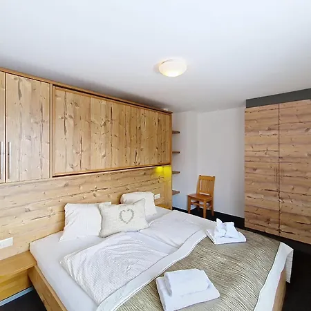 Naviser Huette-2 By Interhome